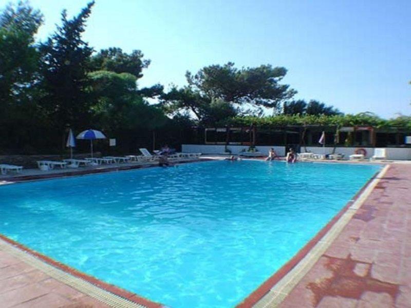 Benelux Hotel Kremastí