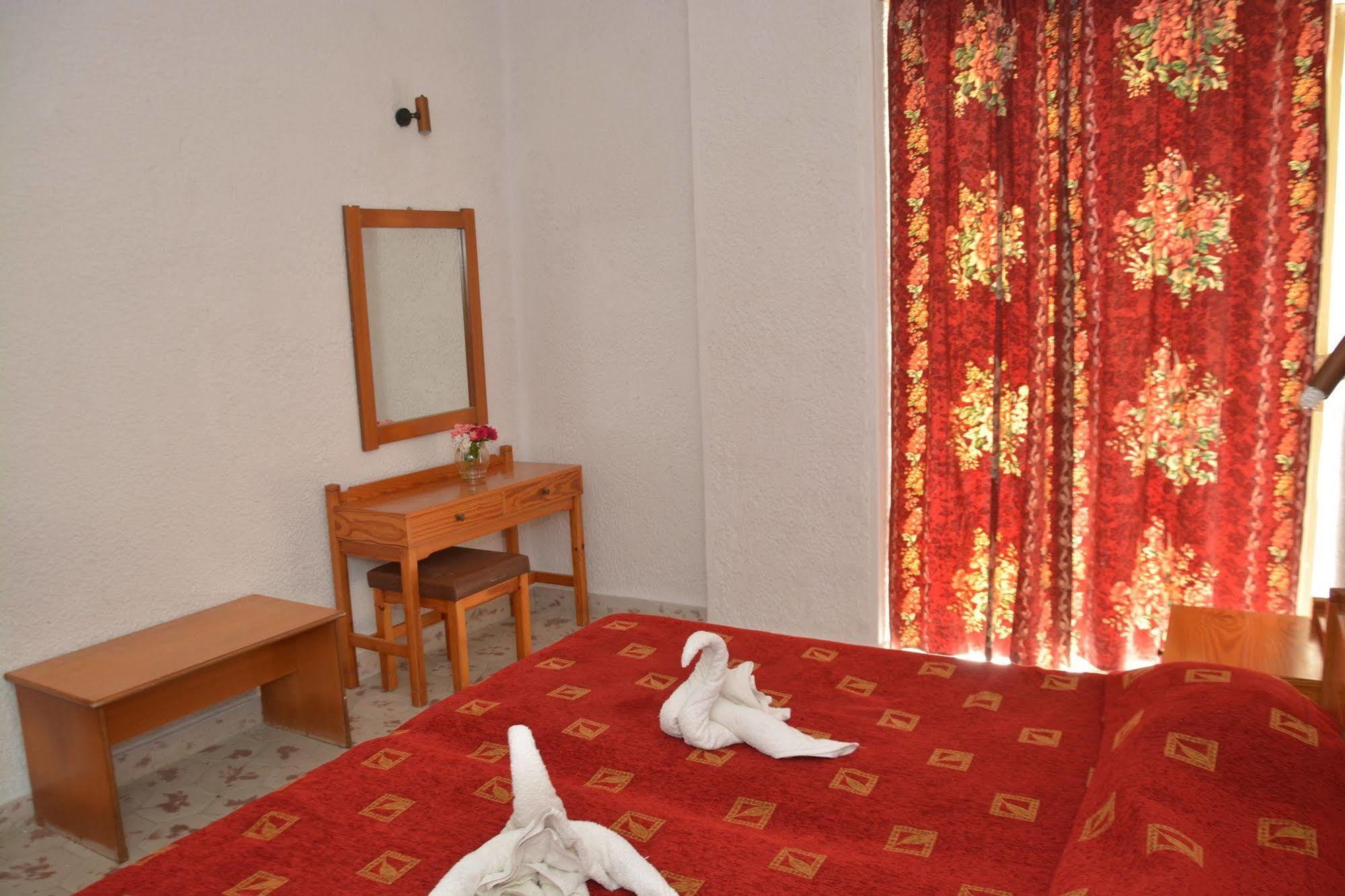 Hotel Benelux 2*